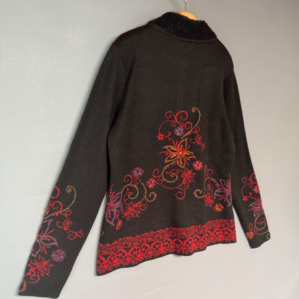 NorthStyle Alpaca Blend Cardigan Sweater Black Red Floral Embroidered Clasp M - Picture 5 of 8